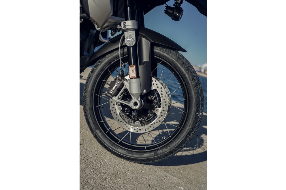 BMW R 1250 GS vs. Ducati Multistrada V4 S Comparison Test - Image 35