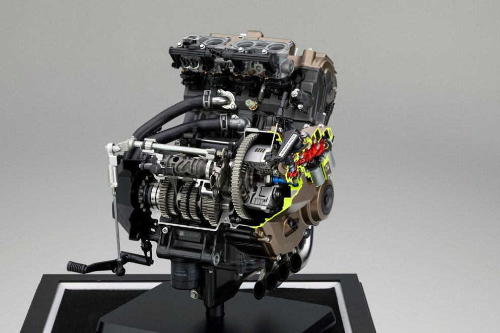 Honda CBR650R E-koppeling test 2024 - afbeelding 52