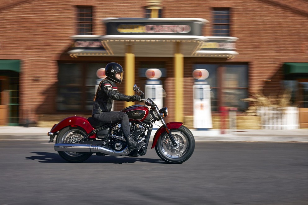 Indian Scout Classic 2025 - Слика 2