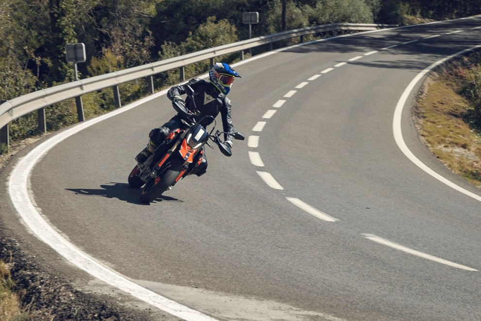 Ducati Hypermotard 698 Mono Alltags-Test 2024 - Bild 37
