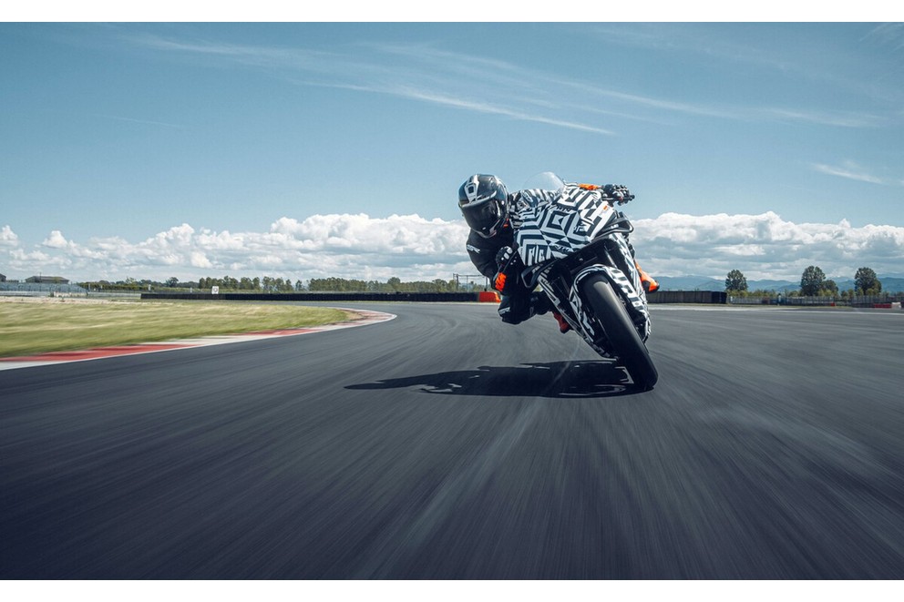 KTM 990 RC R - nihayet yol için safkan spor motosiklet! - Resim 8